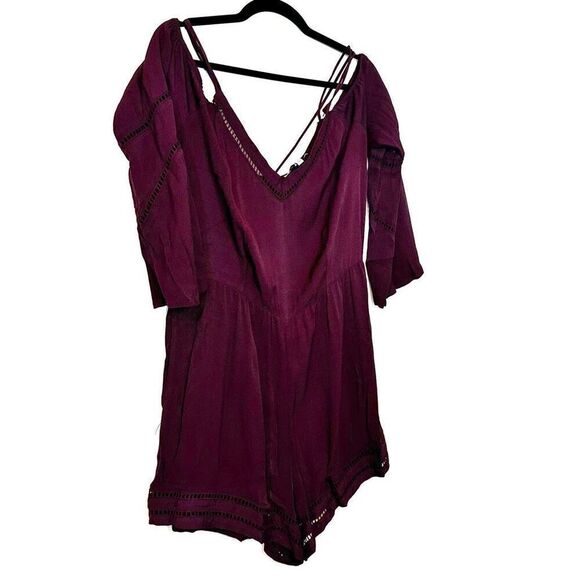 Kendall Kylie V-Neck Ladder Trim Cold Shoulder Long Sleeve Romper Burgundy Large - Picture 2 of 4